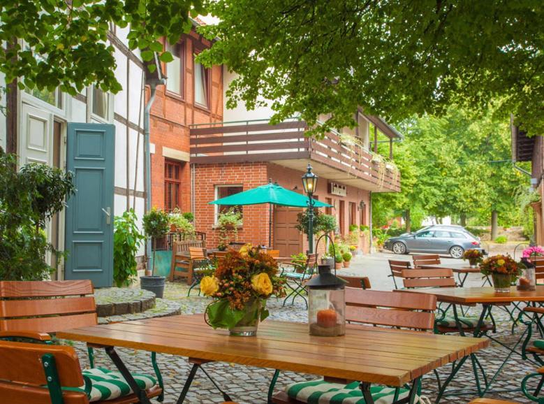 Landgasthaus & Hotel Lindenhof Königslutter am Elm Exterior photo