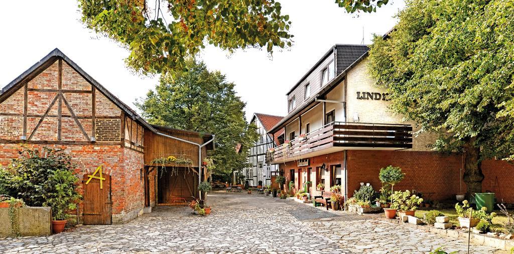 Landgasthaus & Hotel Lindenhof Königslutter am Elm Exterior photo